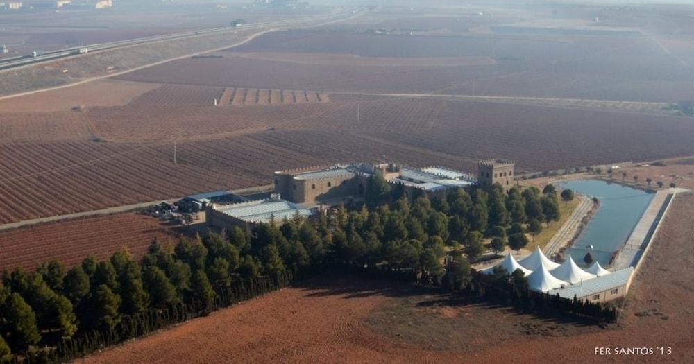 Hotel Vinedos Y Bodegas El Castillo Villarrobledo Dış mekan fotoğraf