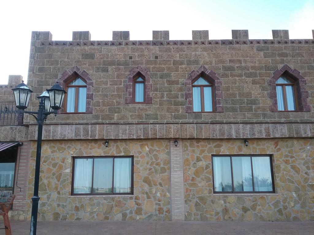 Hotel Vinedos Y Bodegas El Castillo Villarrobledo Dış mekan fotoğraf
