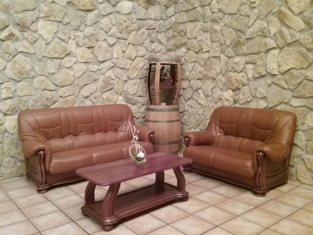 Hotel Vinedos Y Bodegas El Castillo Villarrobledo Dış mekan fotoğraf