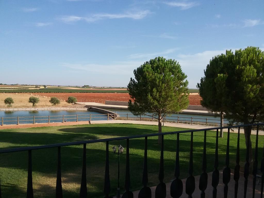 Hotel Vinedos Y Bodegas El Castillo Villarrobledo Dış mekan fotoğraf