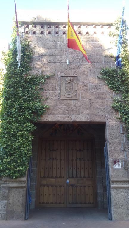 Hotel Vinedos Y Bodegas El Castillo Villarrobledo Dış mekan fotoğraf
